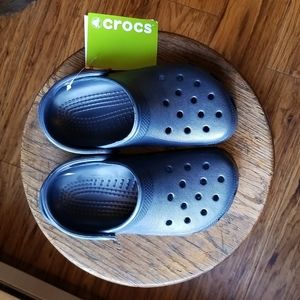 New With Tags & box Classic Navy Crocs Women's size 6  Men's size 4 Unisex NWT